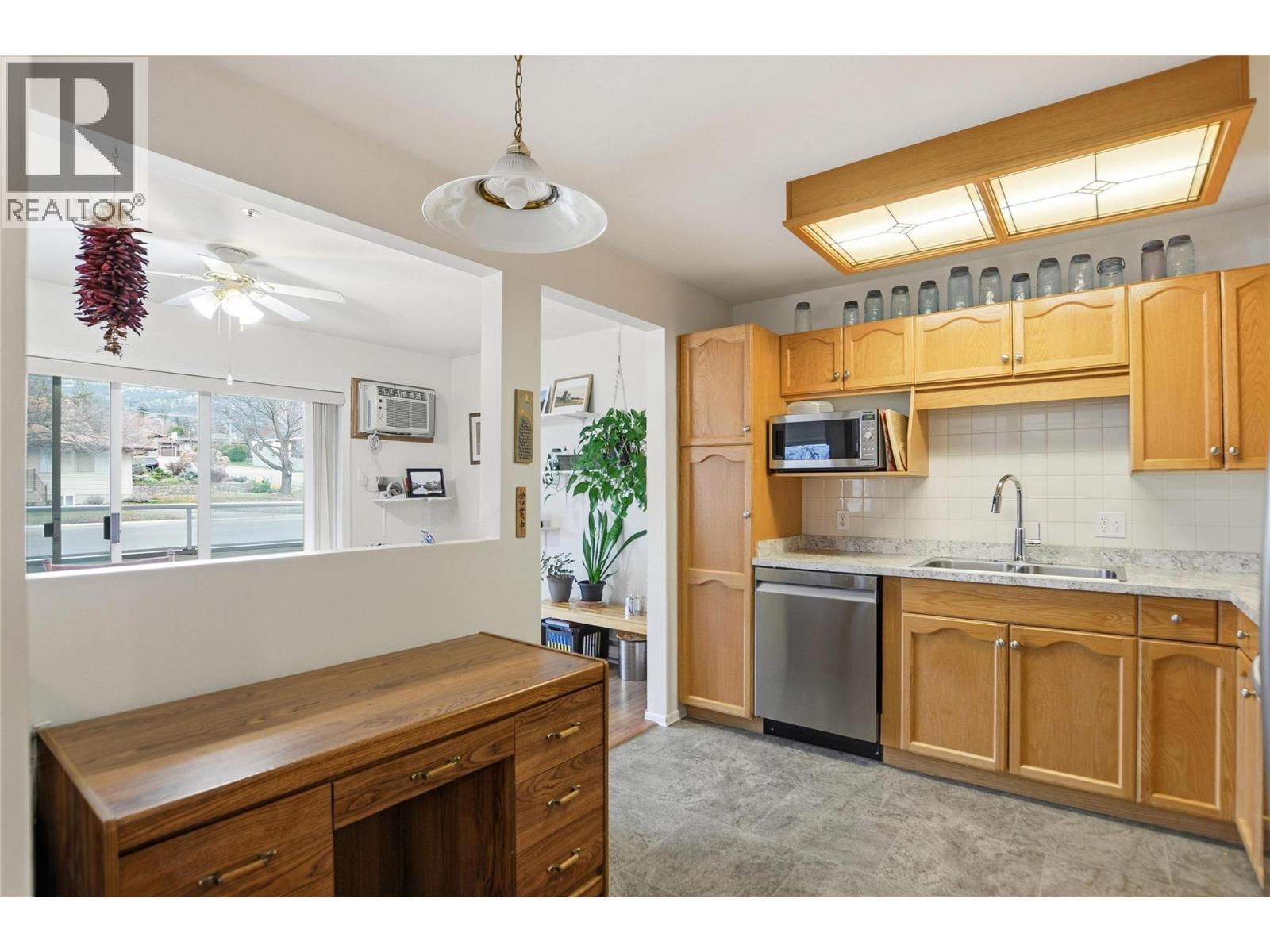 #105 1445 Halifax Street - 8