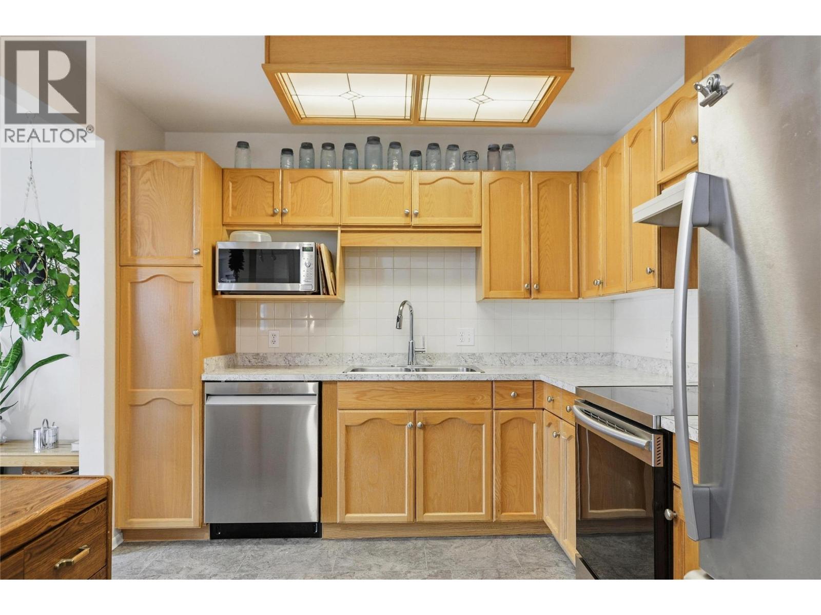 #105 1445 Halifax Street - 9