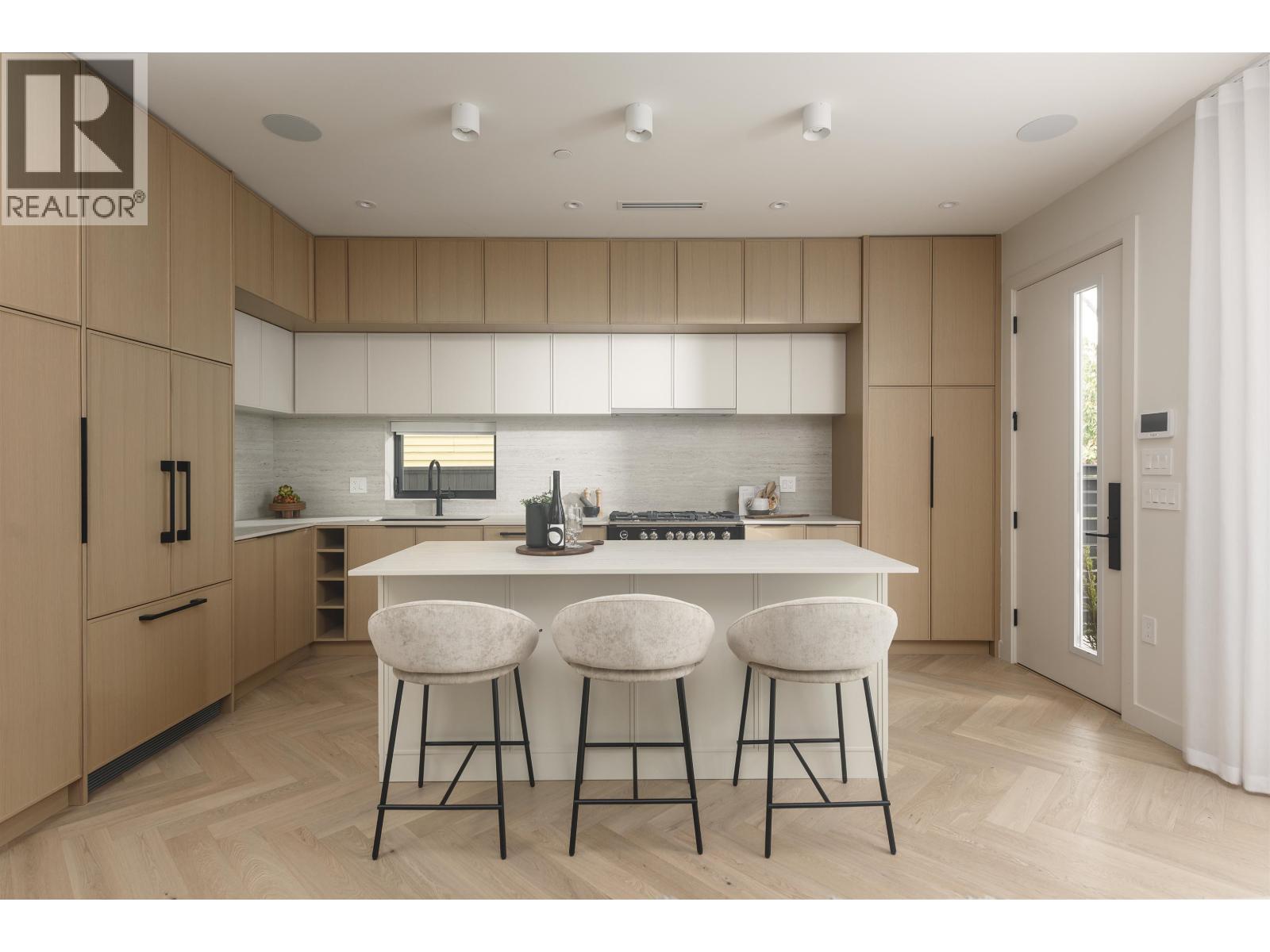 1 58 E 40TH AVENUE, Vancouver