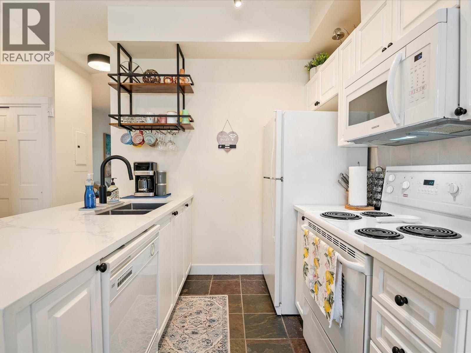 203 4405 BLACKCOMB WAY, Whistler