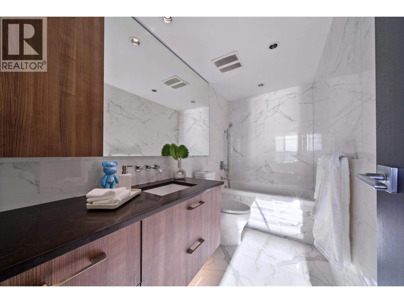 1501 210 SALTER STREET, New Westminster