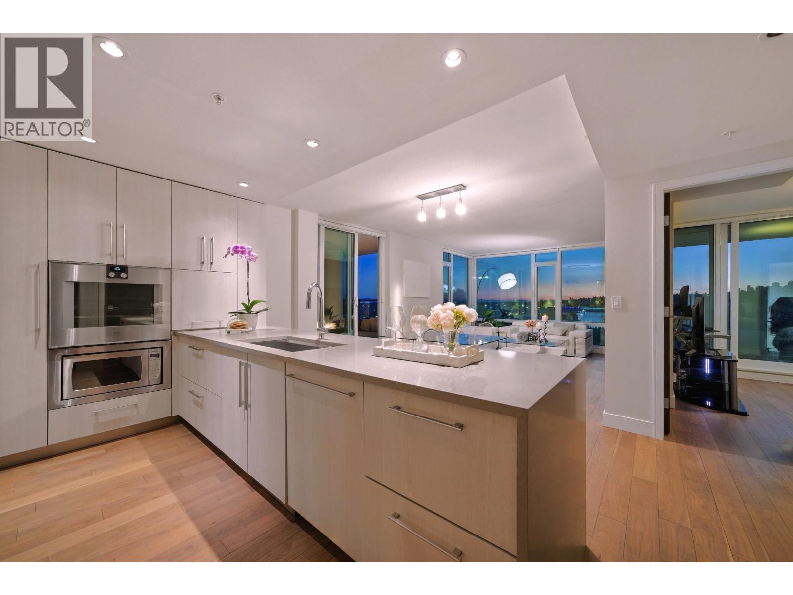 1501 210 SALTER STREET, New Westminster