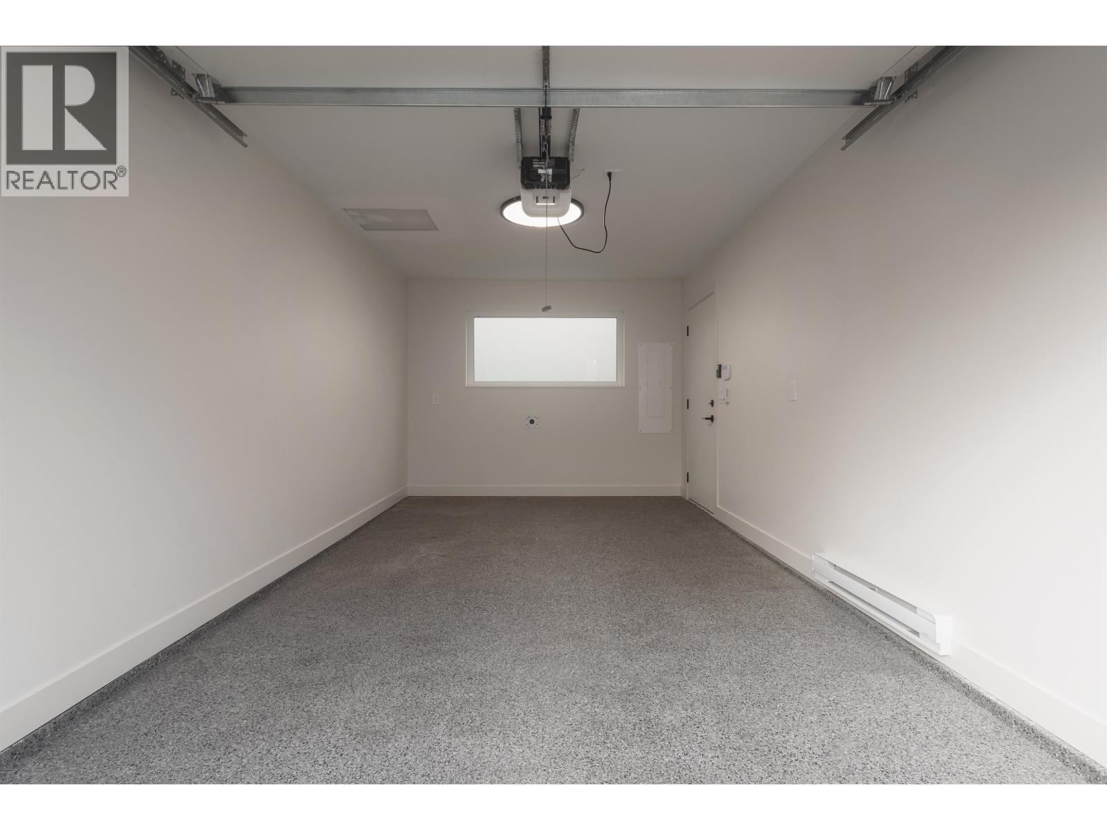 2 58 E 40TH AVENUE, Vancouver