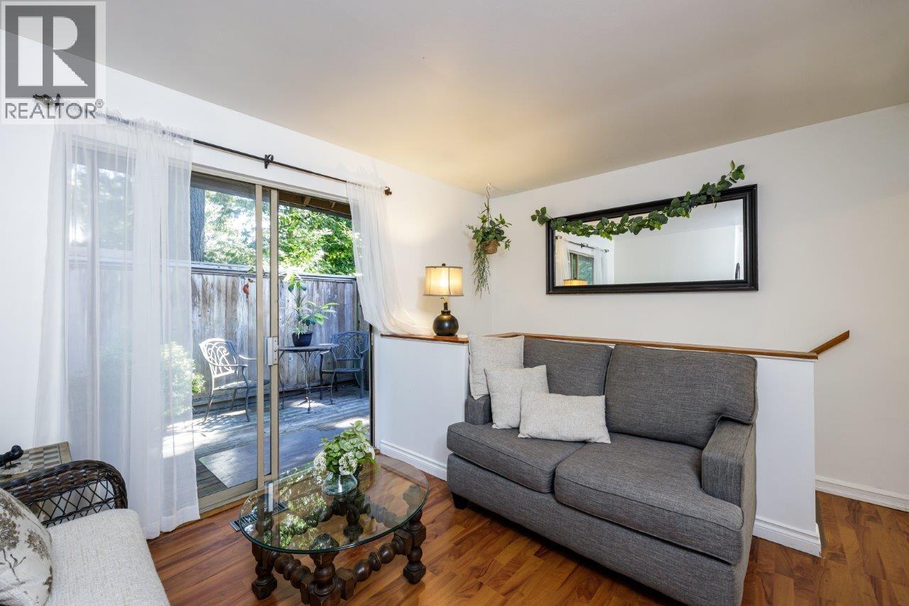 1061 GLADWIN DRIVE, North Vancouver