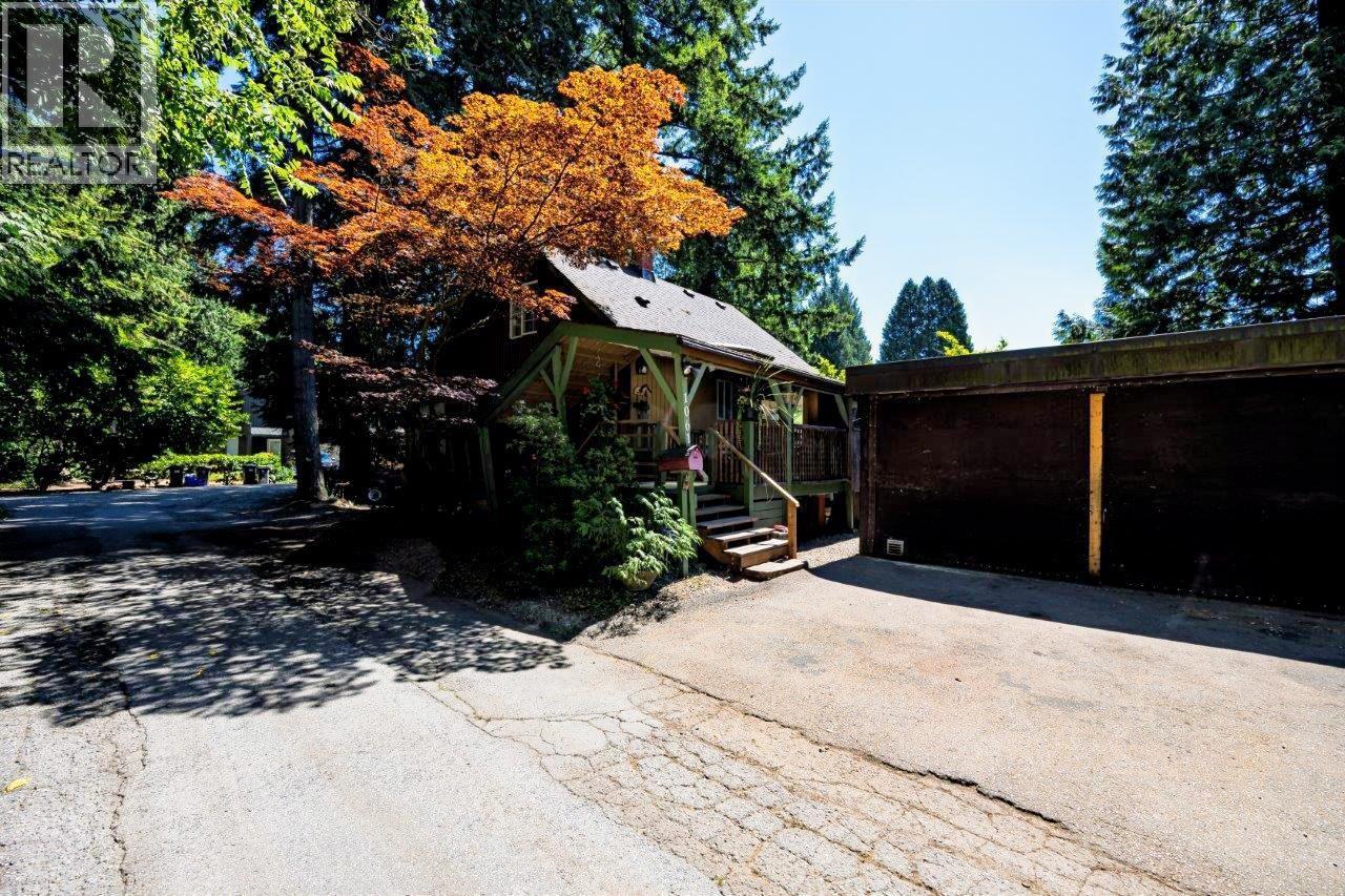 1061 GLADWIN DRIVE, North Vancouver