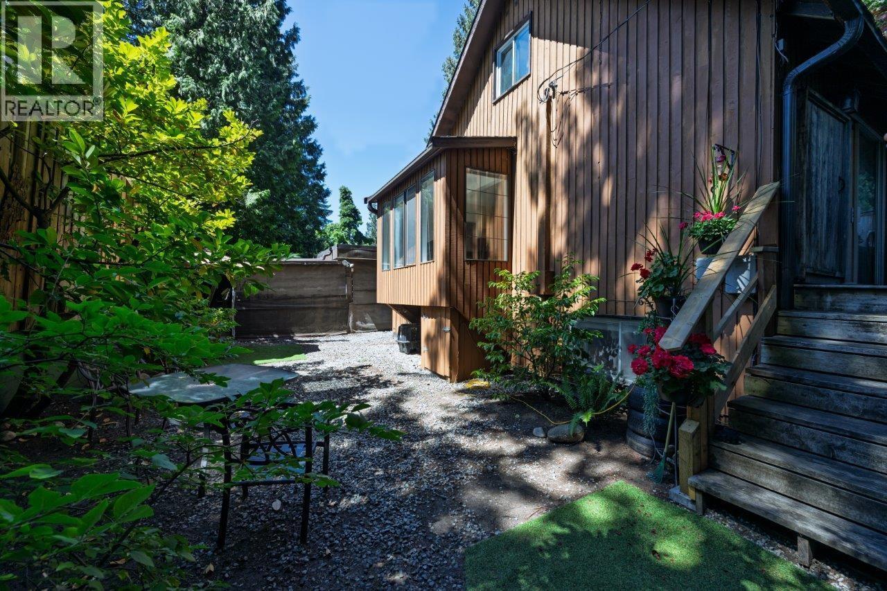 1061 GLADWIN DRIVE, North Vancouver