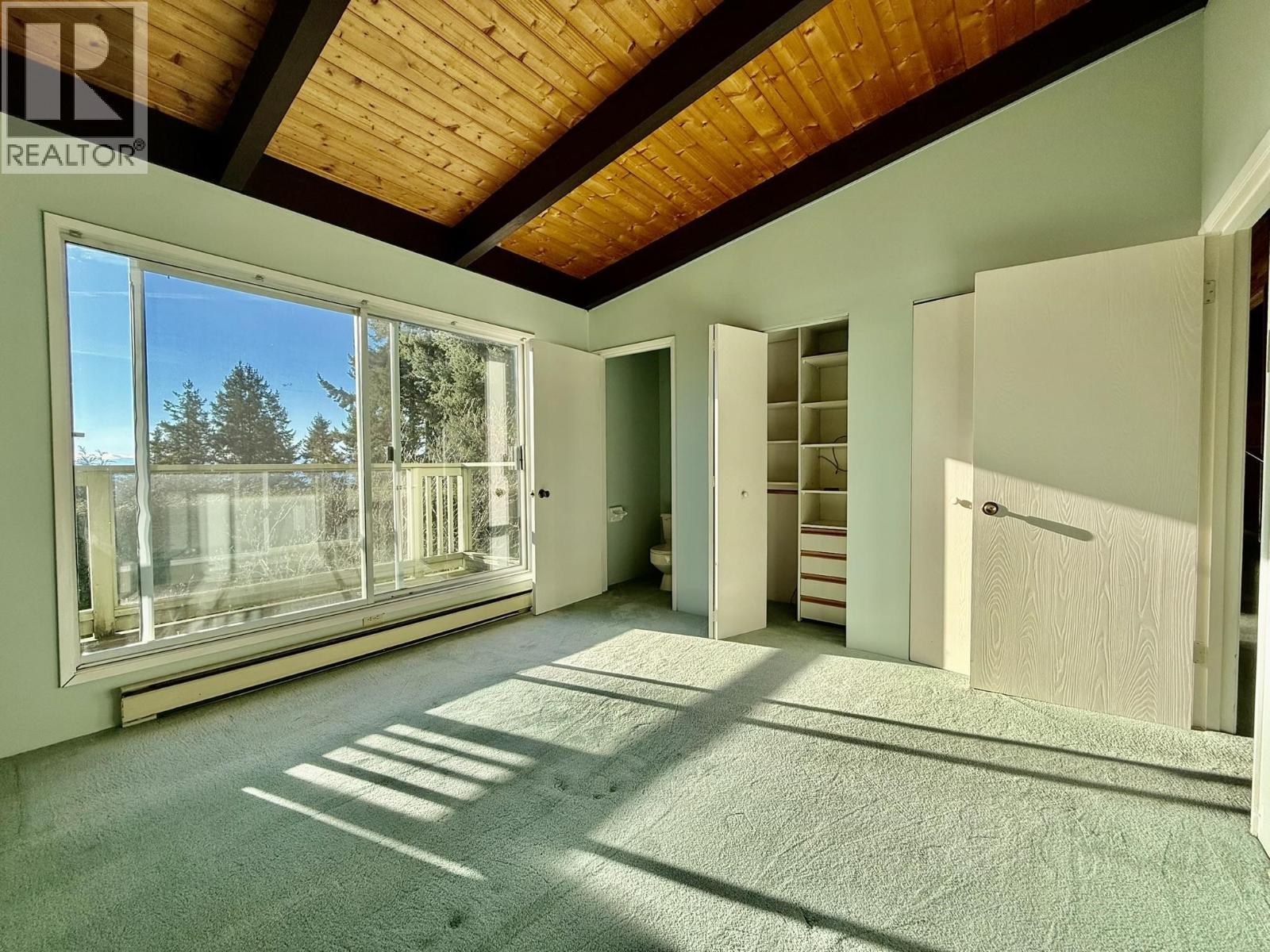 7077 DALE ROAD, Sechelt