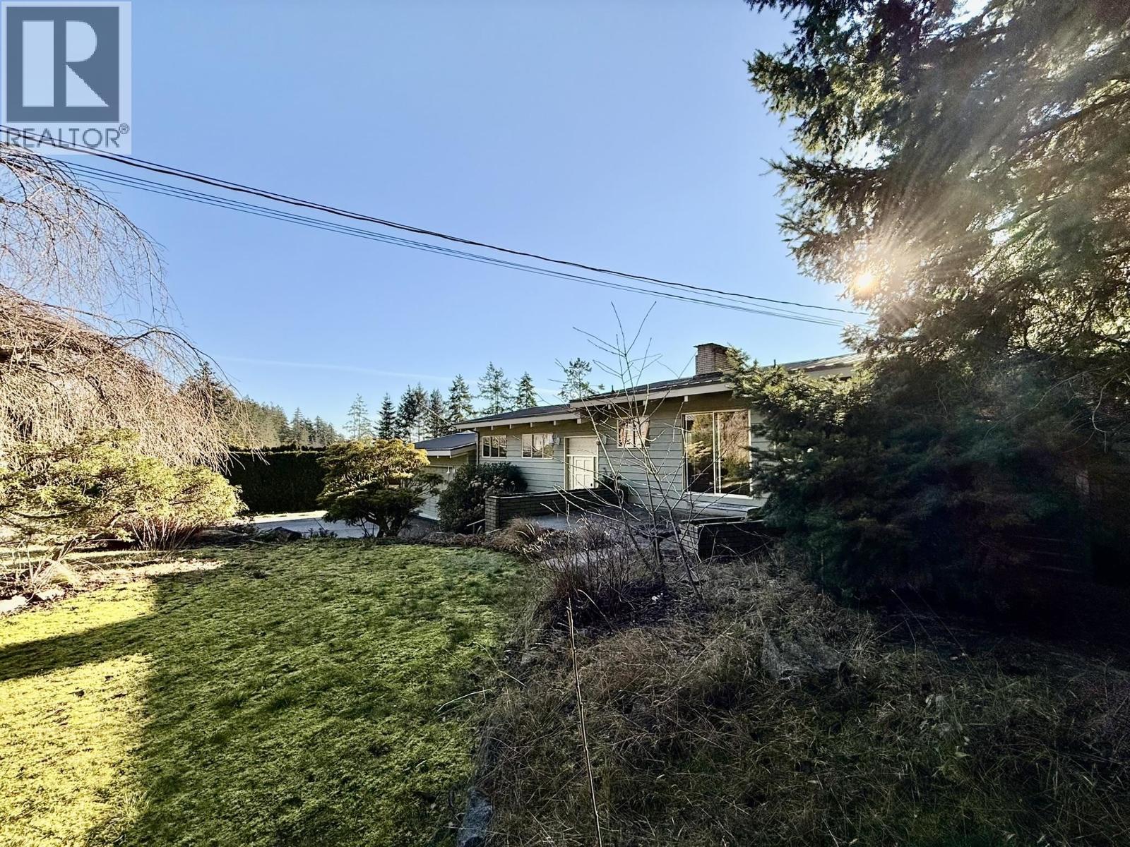 7077 DALE ROAD, Sechelt