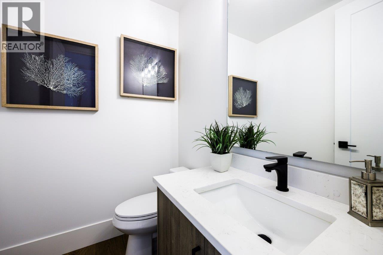 1028 CALVERHALL STREET, North Vancouver