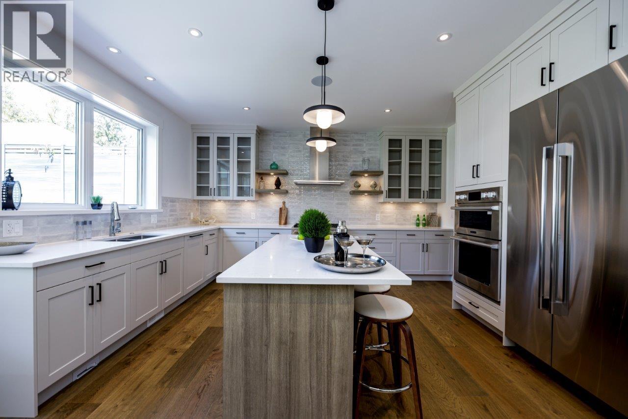 1028 CALVERHALL STREET, North Vancouver