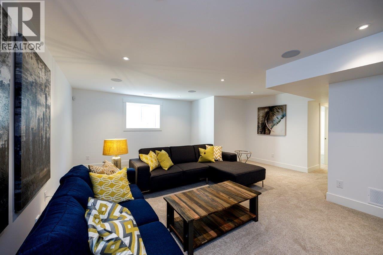 1028 CALVERHALL STREET, North Vancouver