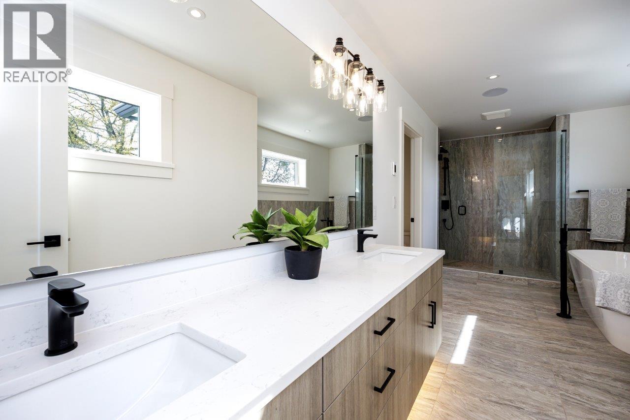 1028 CALVERHALL STREET, North Vancouver