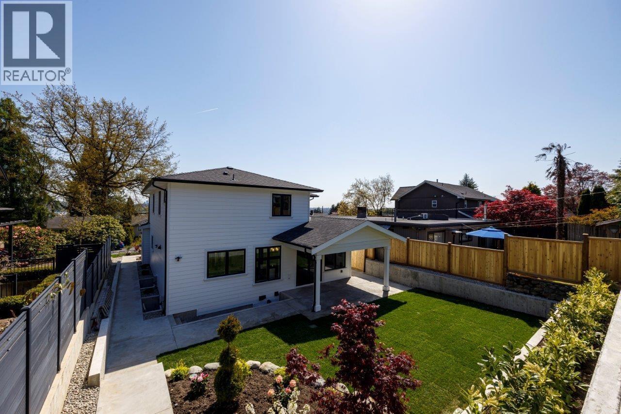 1028 CALVERHALL STREET, North Vancouver