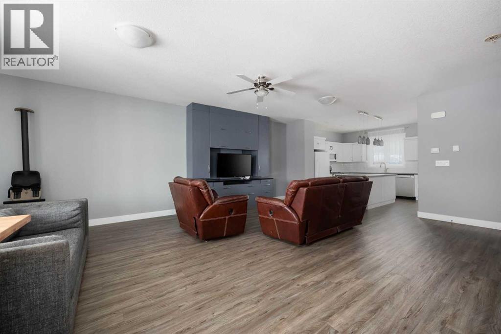 7423 Railway Avenue, Fort McMurray