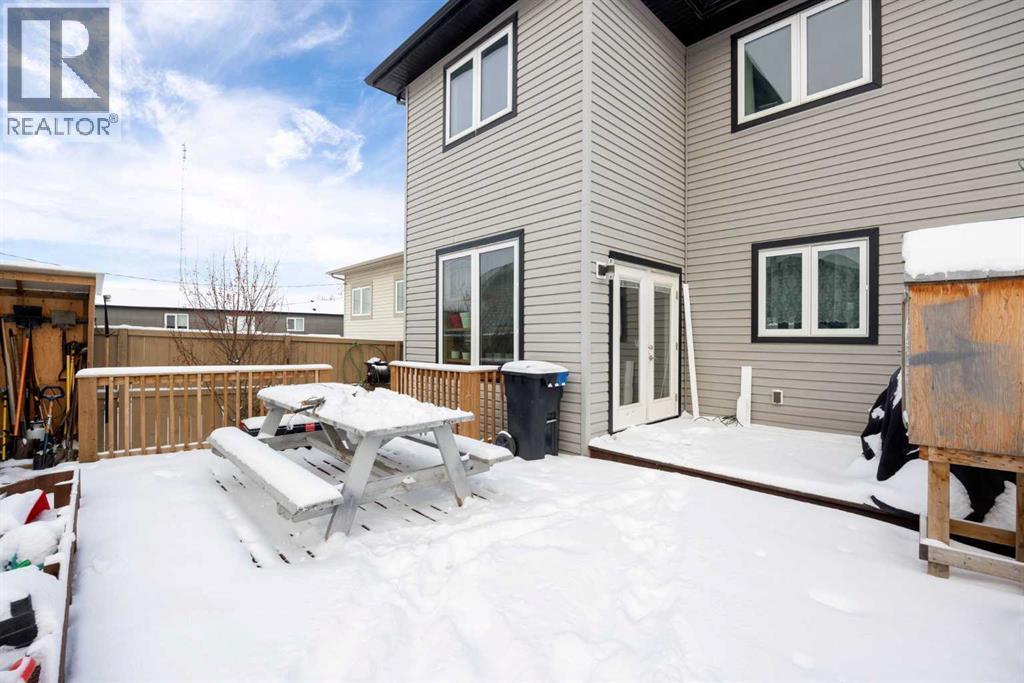 7423 Railway Avenue, Fort McMurray