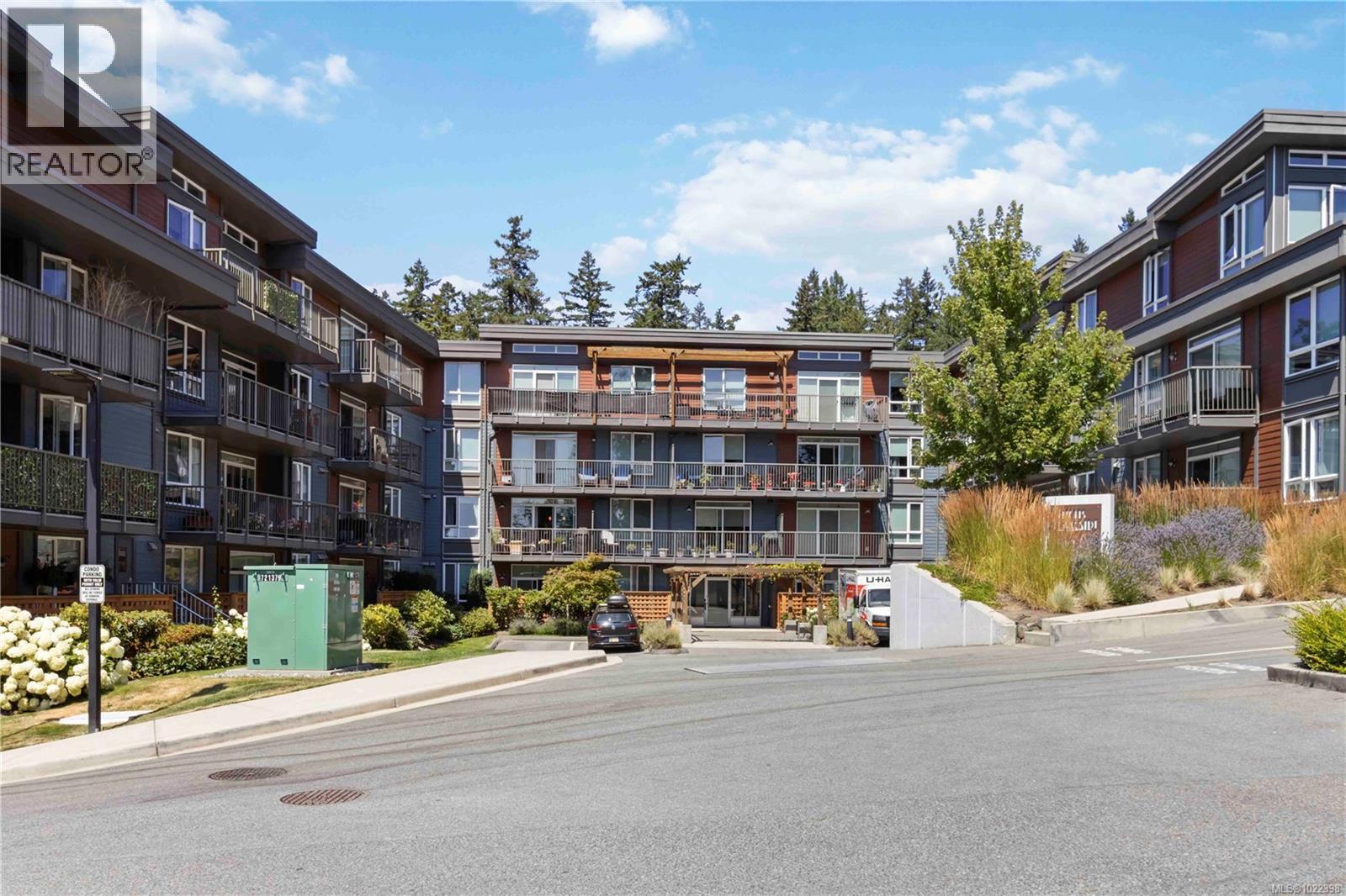 110 Presley Pl, View Royal - Exteriors - Full Complex View - Photo 6