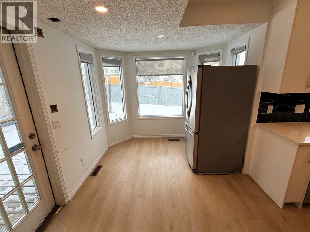 Single Family House for Sale in  Macewan Drive NW MacEwan Glen Calgary 