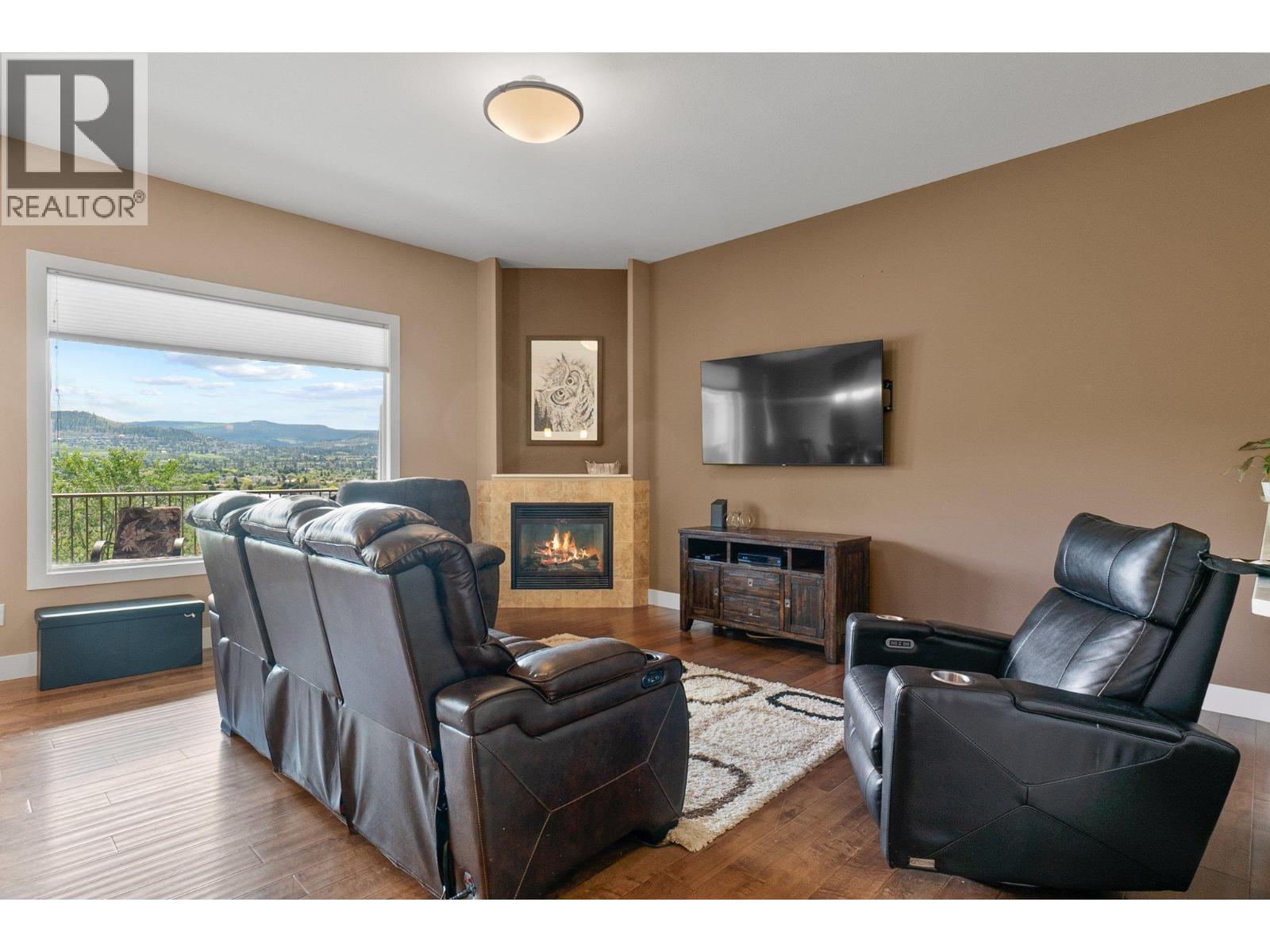 21 2421 Glacier Court, Kelowna