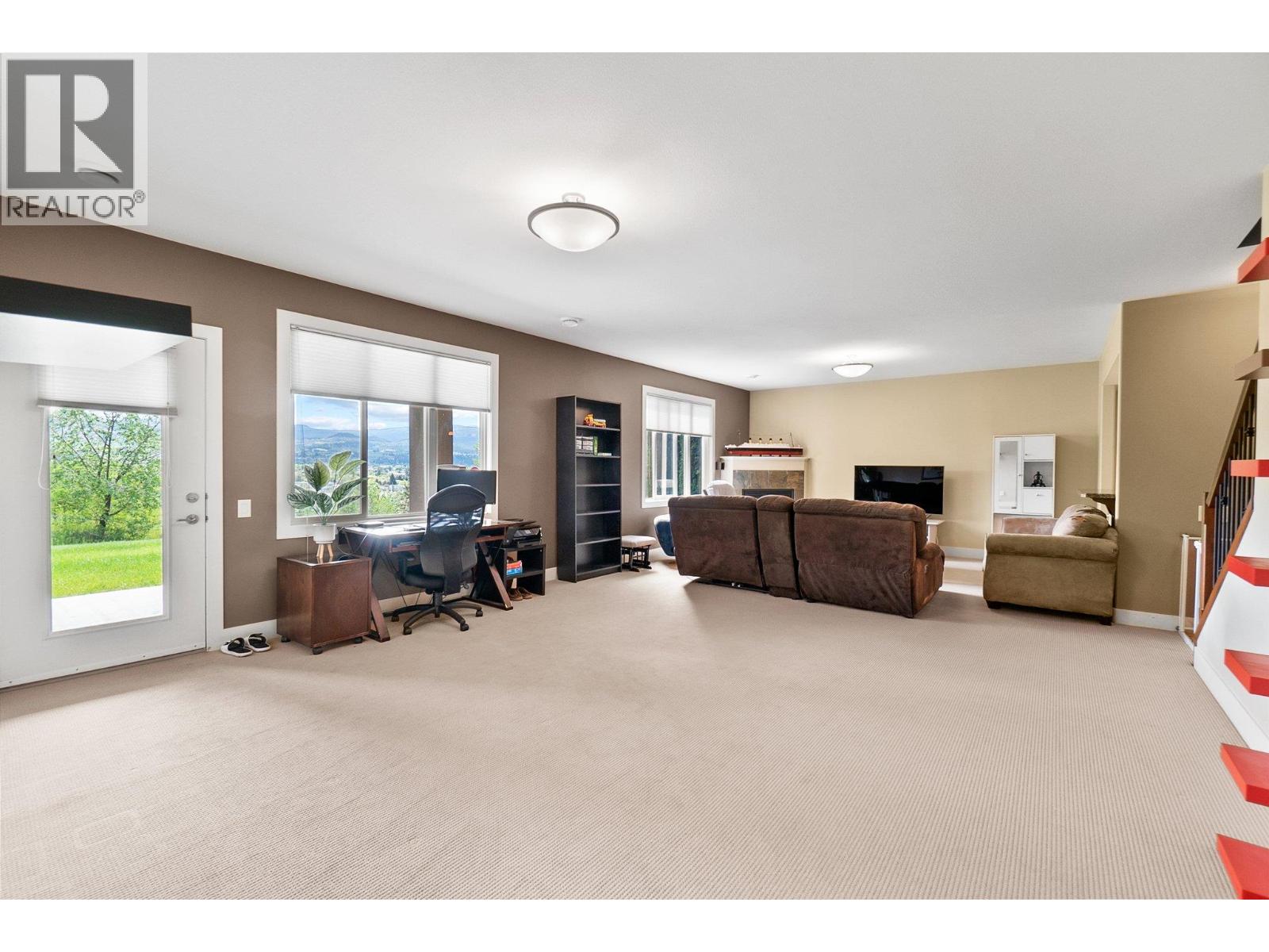 21 2421 Glacier Court, Kelowna