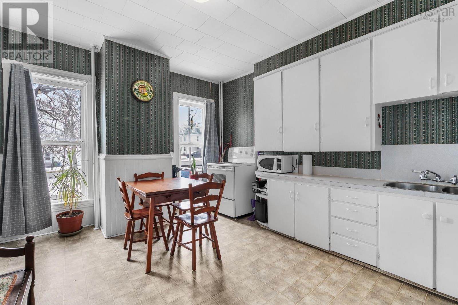 Property 20 of 45 of 105 Park Street