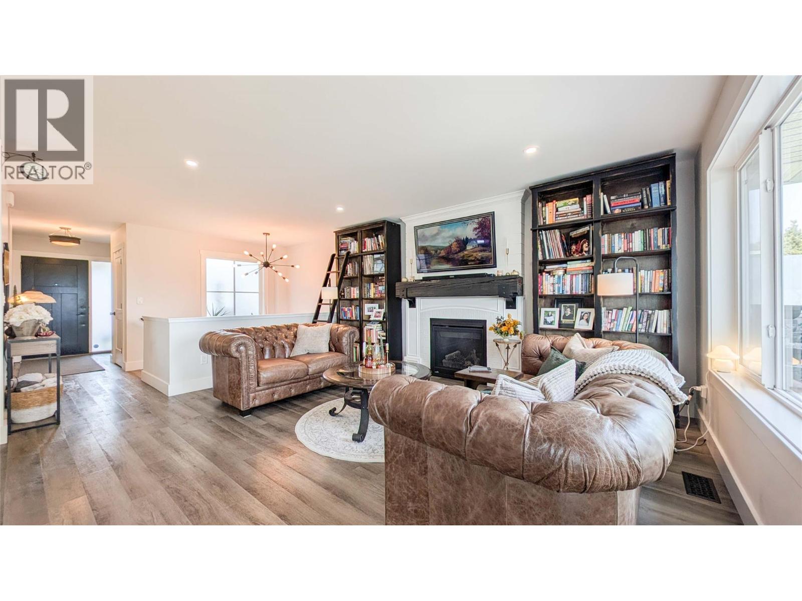 308 Legacy Lookout, Cranbrook