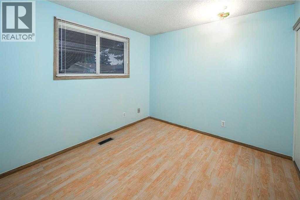 880 Rundlecairn Way NE, Calgary, Alberta