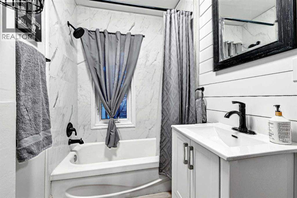 Single Family House for Sale in   Street SW Altadore Calgary 