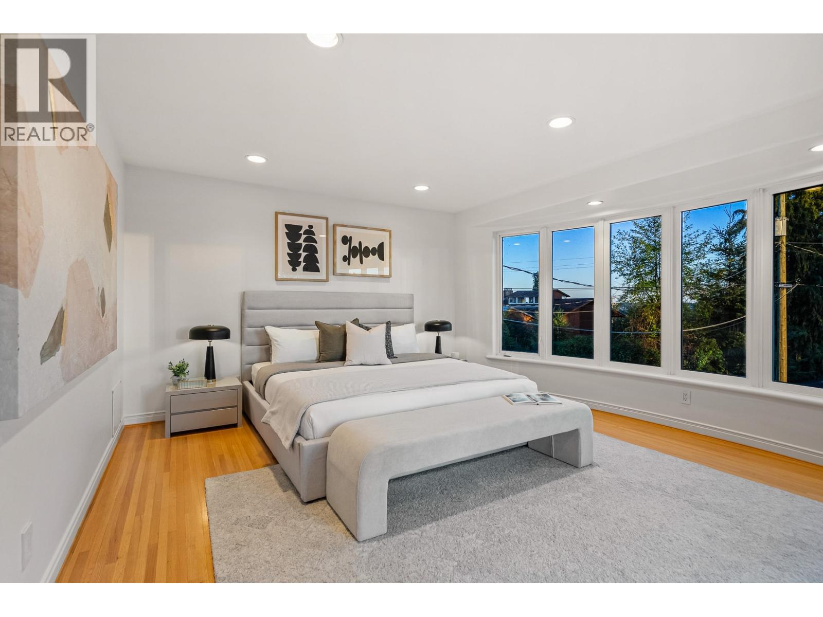 5770 CHARLES STREET, Burnaby