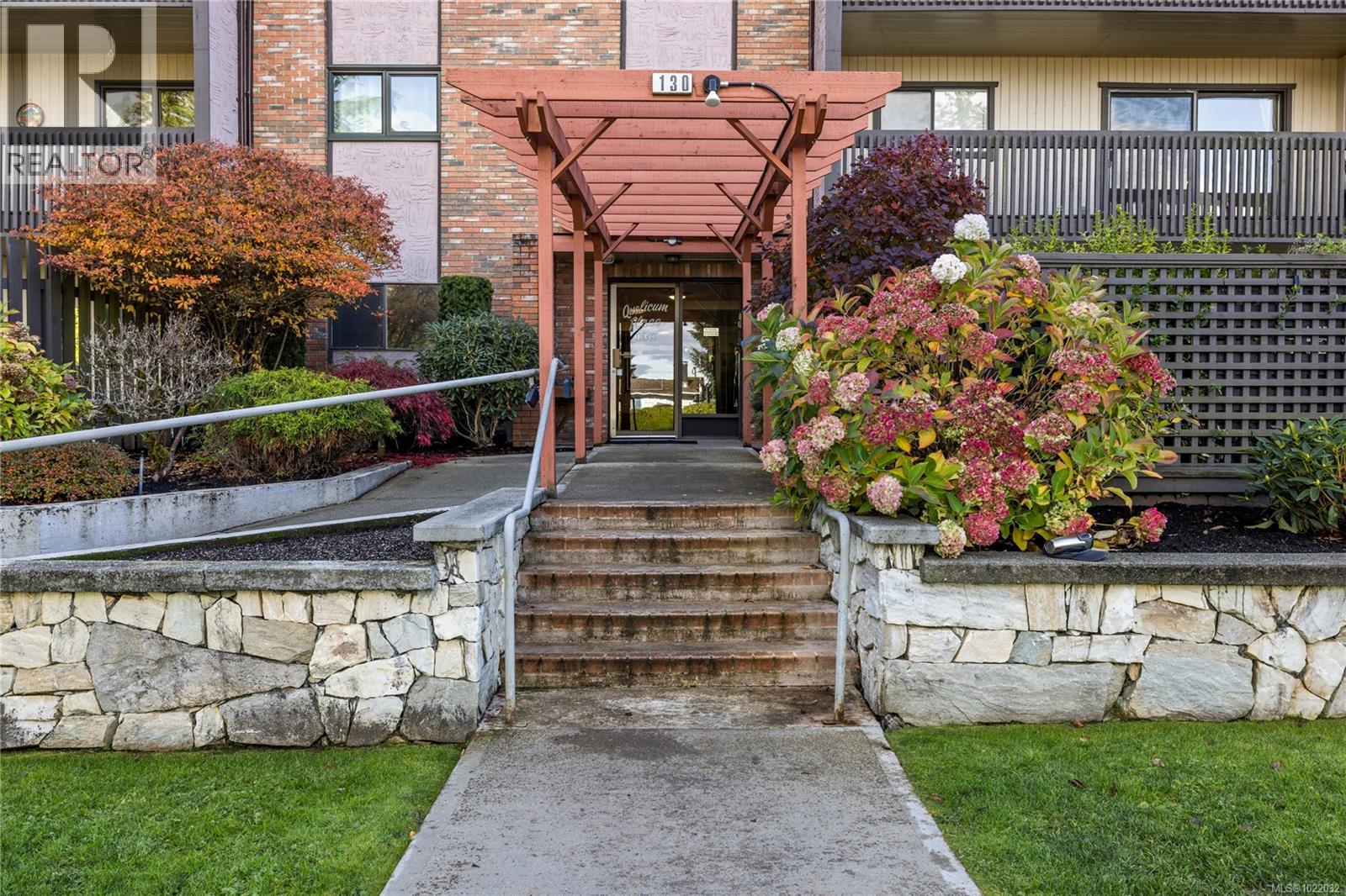 #202 130 Sunningdale Rd E - 1