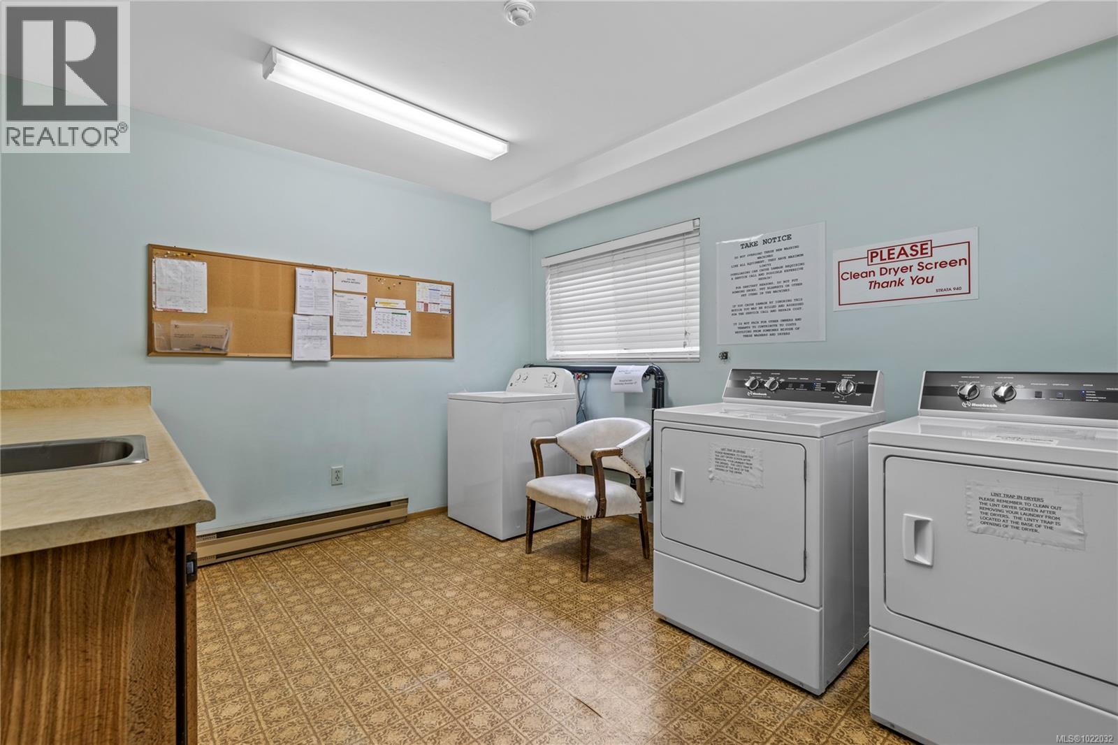 202 130 Sunningdale Rd E, Qualicum Beach