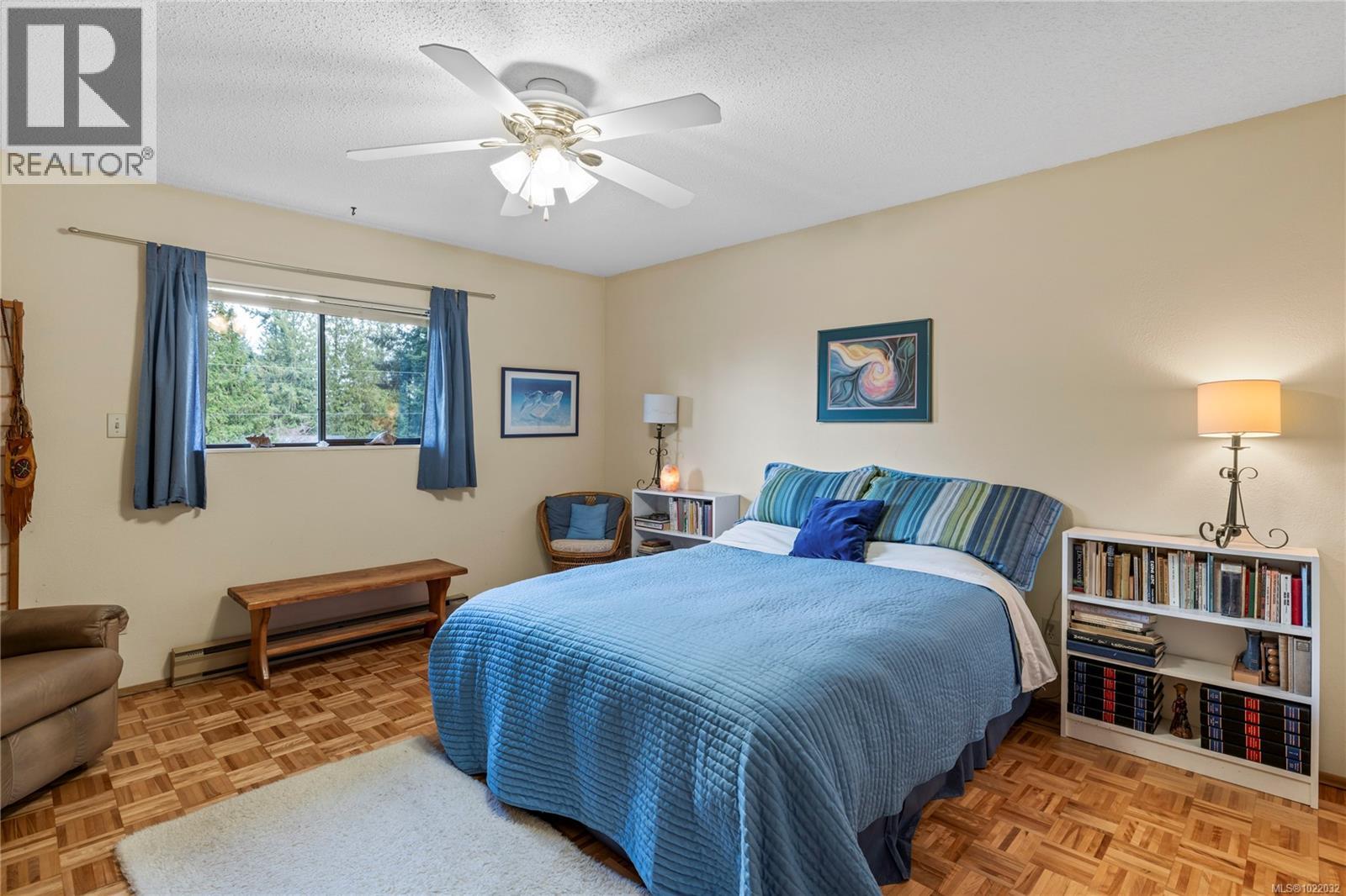 #202 130 Sunningdale Rd E - 4