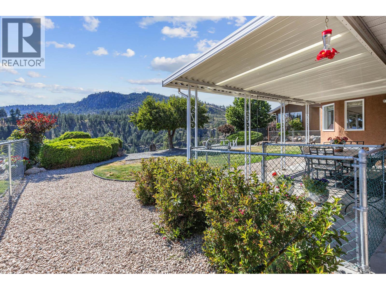 3786 Inglis Place, Peachland
