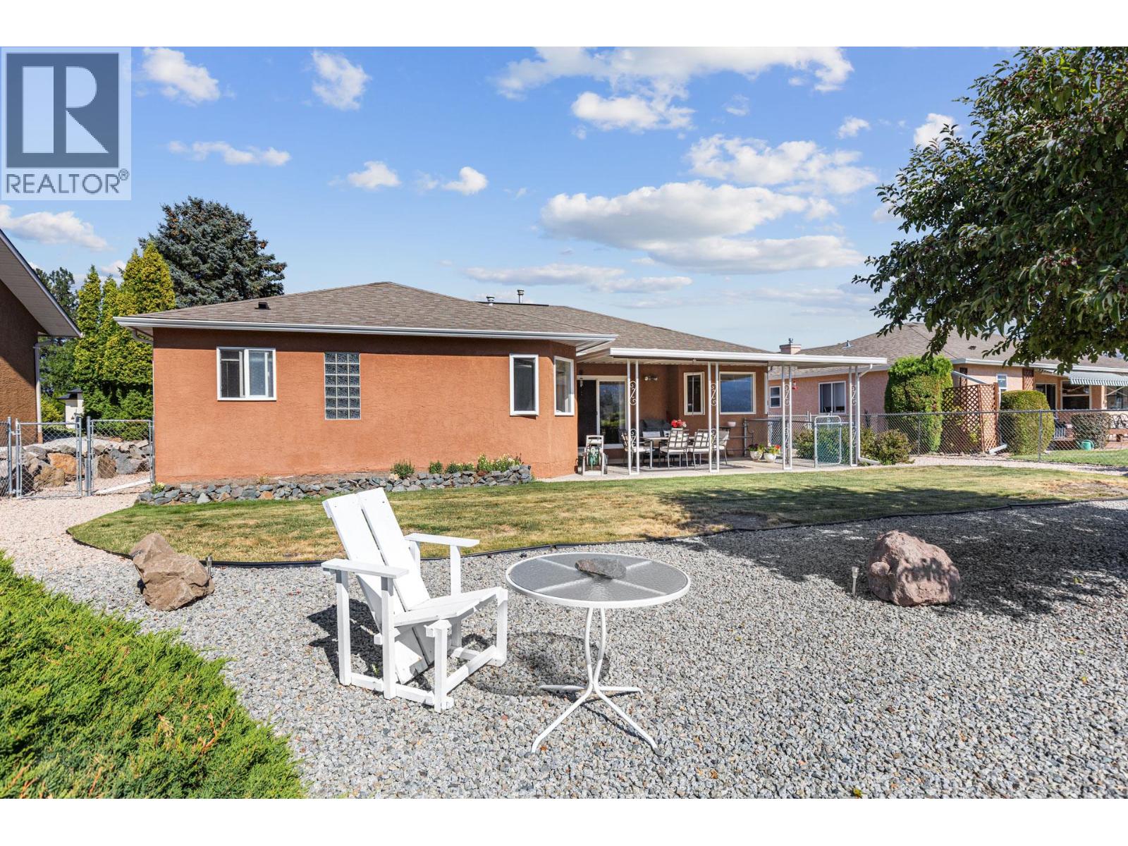 3786 Inglis Place, Peachland