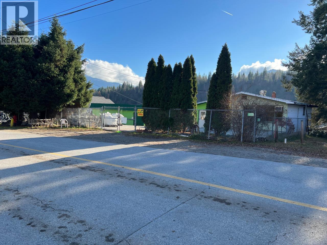 8195 OLD WANETA Road, Trail