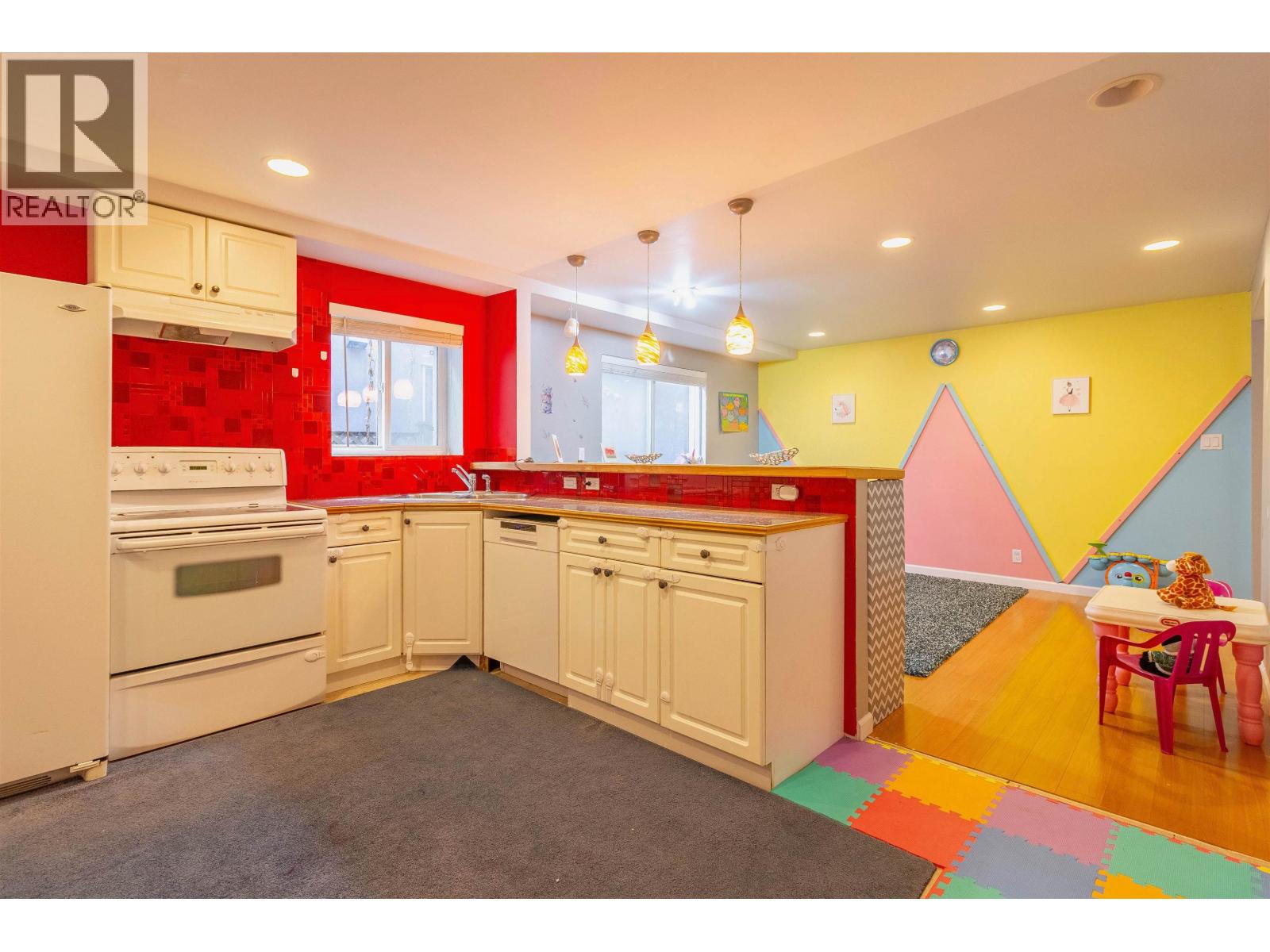 111 N FELL AVENUE, Burnaby