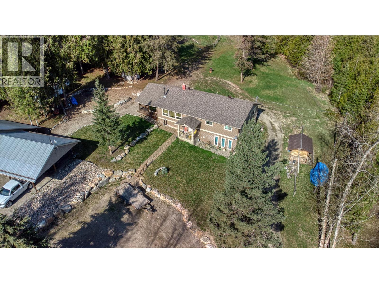 348 Creighton Valley Road, Lumby