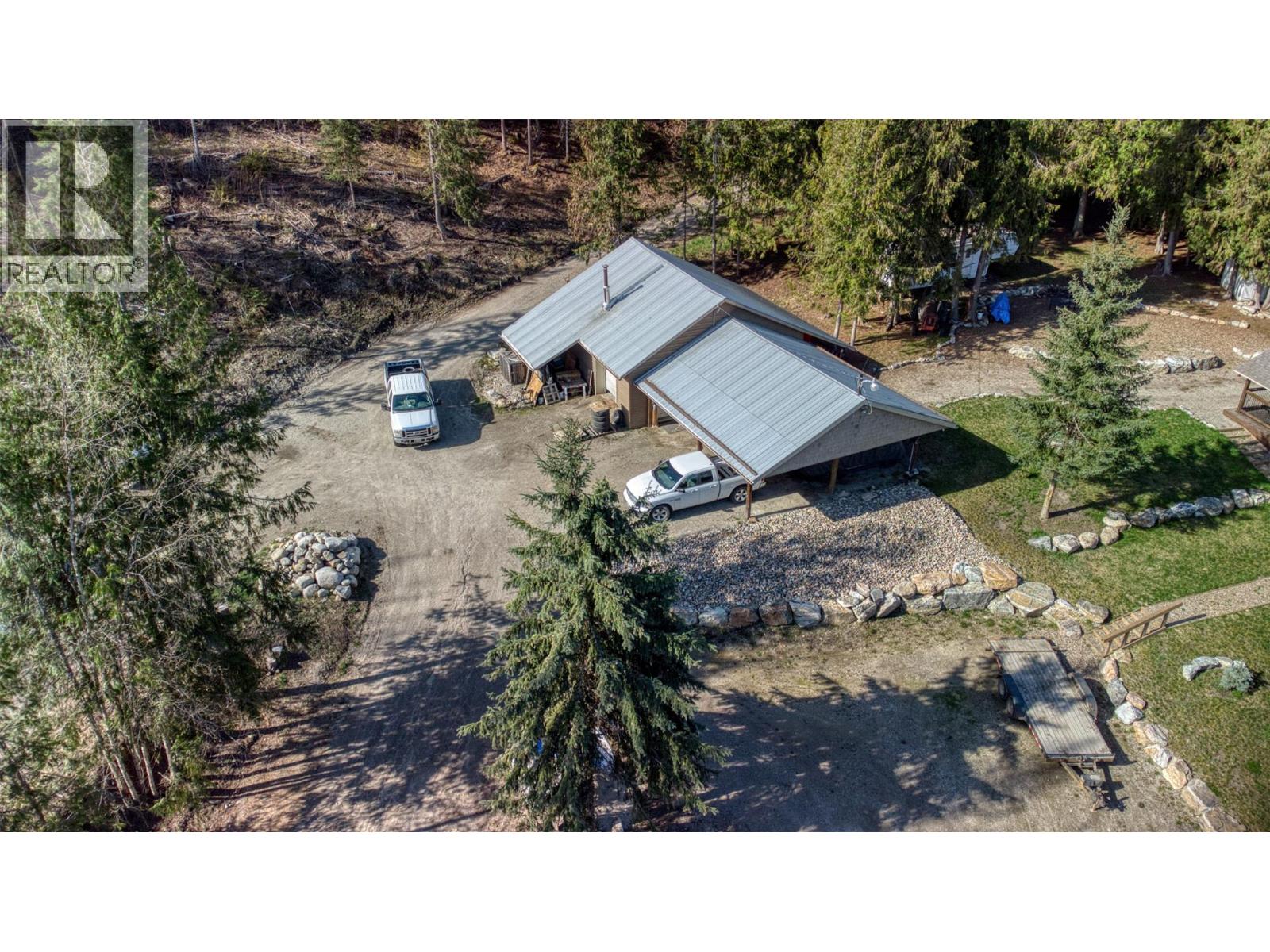 348 Creighton Valley Road, Lumby