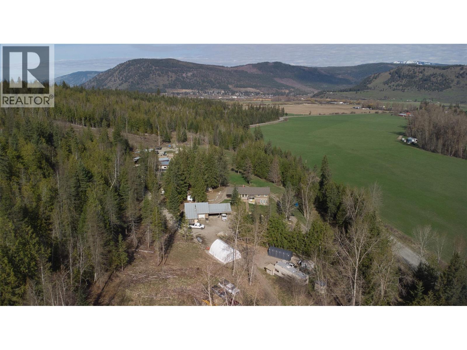 348 Creighton Valley Road, Lumby