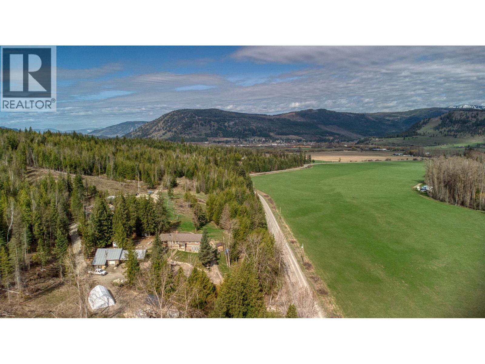 348 Creighton Valley Road, Lumby