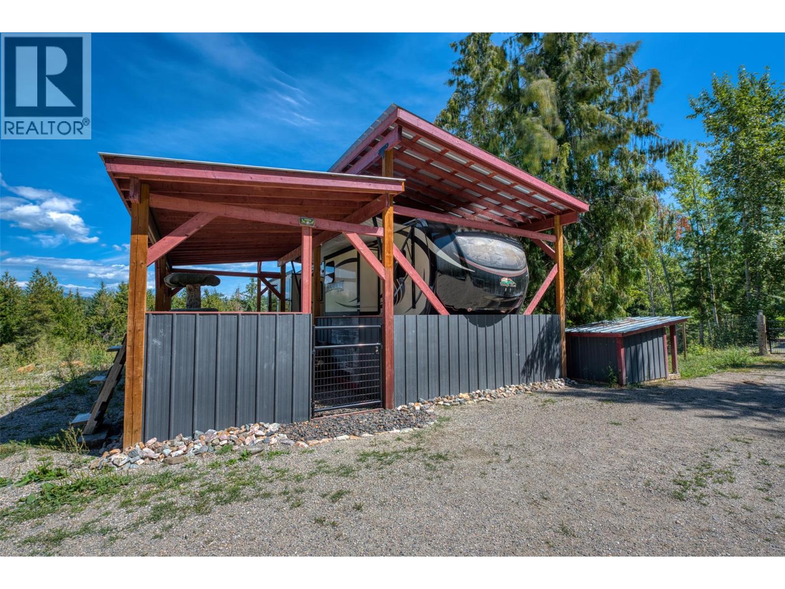 348 Creighton Valley Road, Lumby