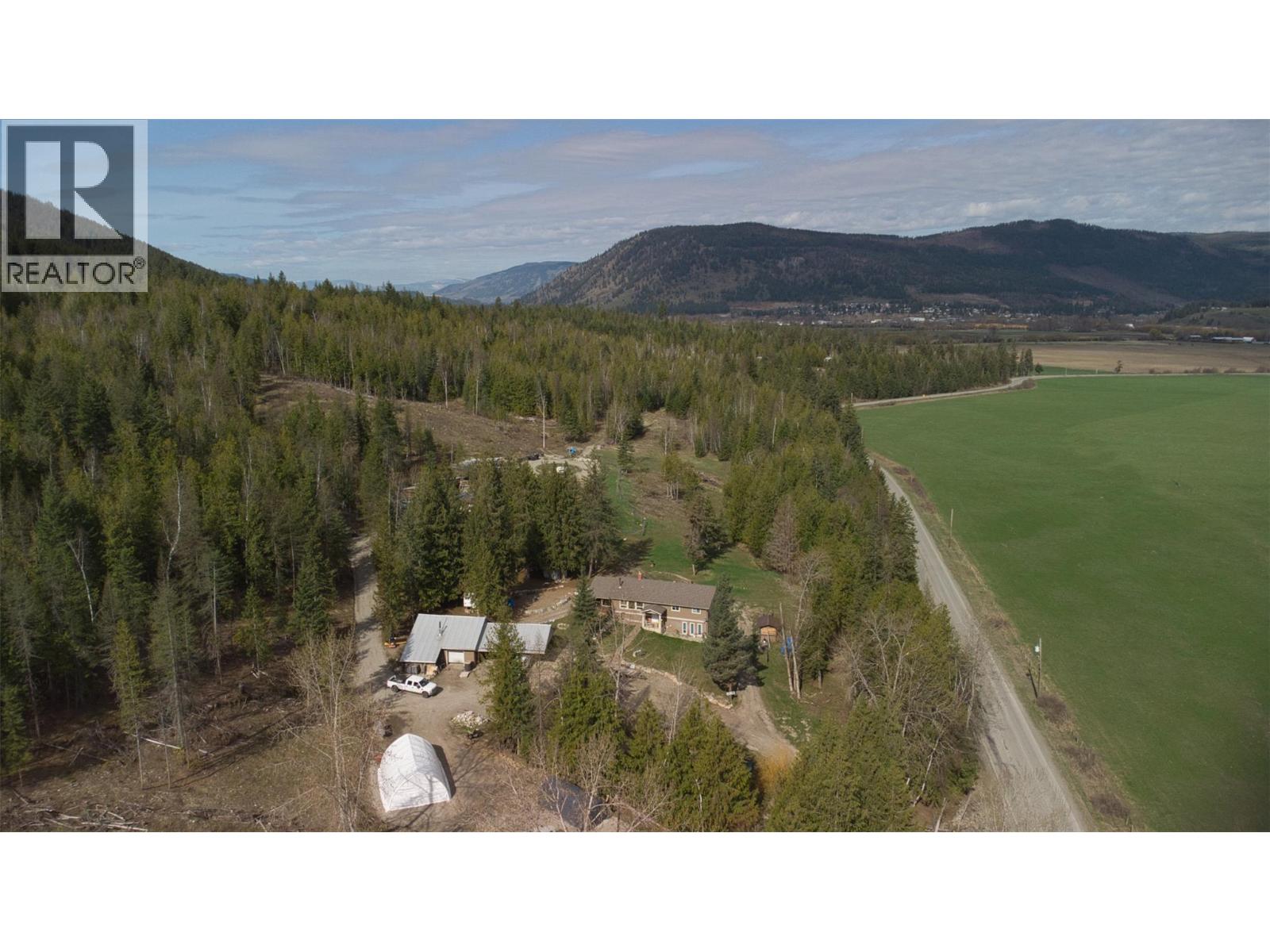 348 Creighton Valley Road, Lumby