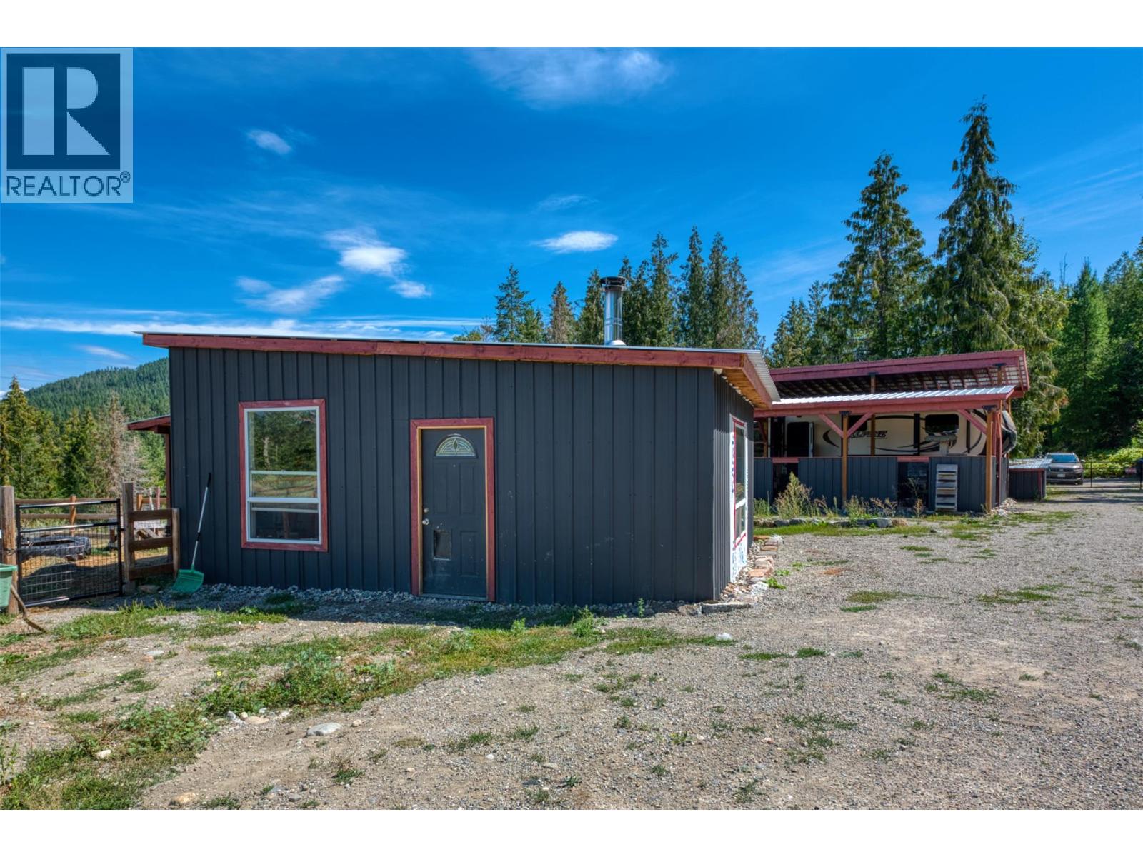348 Creighton Valley Road, Lumby