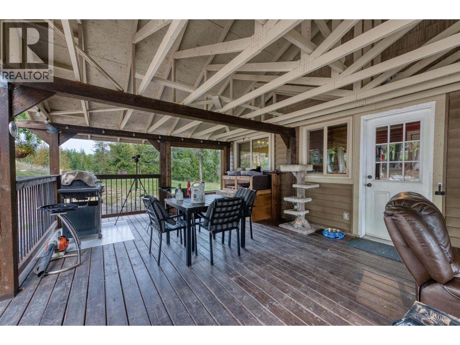 348 Creighton Valley Road, Lumby