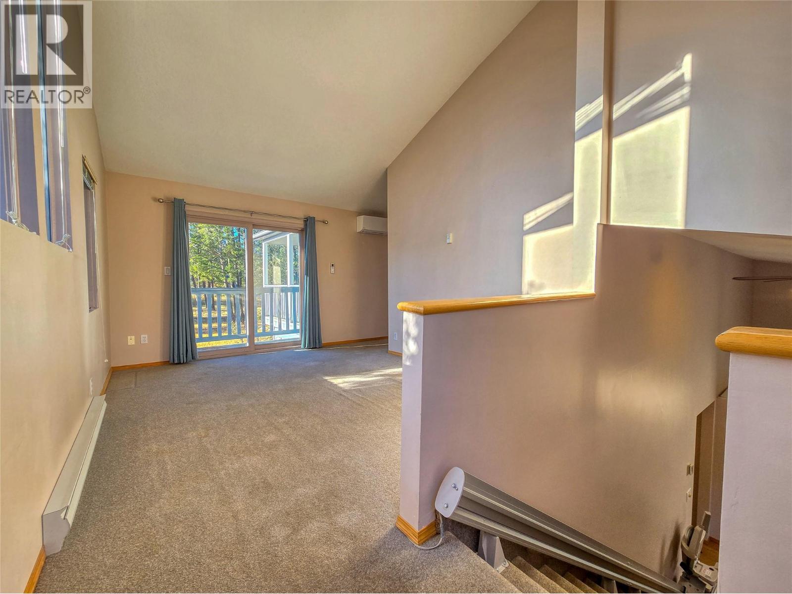 402 12th Avenue, Invermere