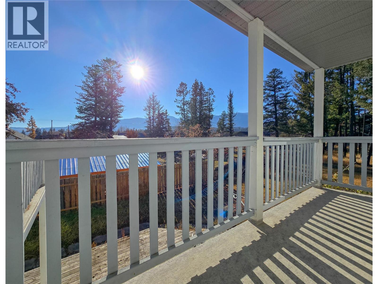 402 12th Avenue, Invermere