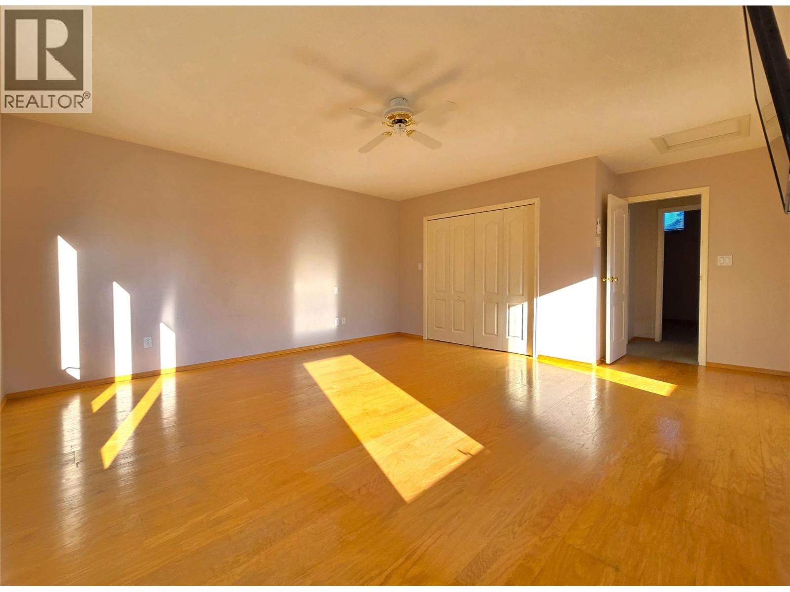 402 12th Avenue, Invermere