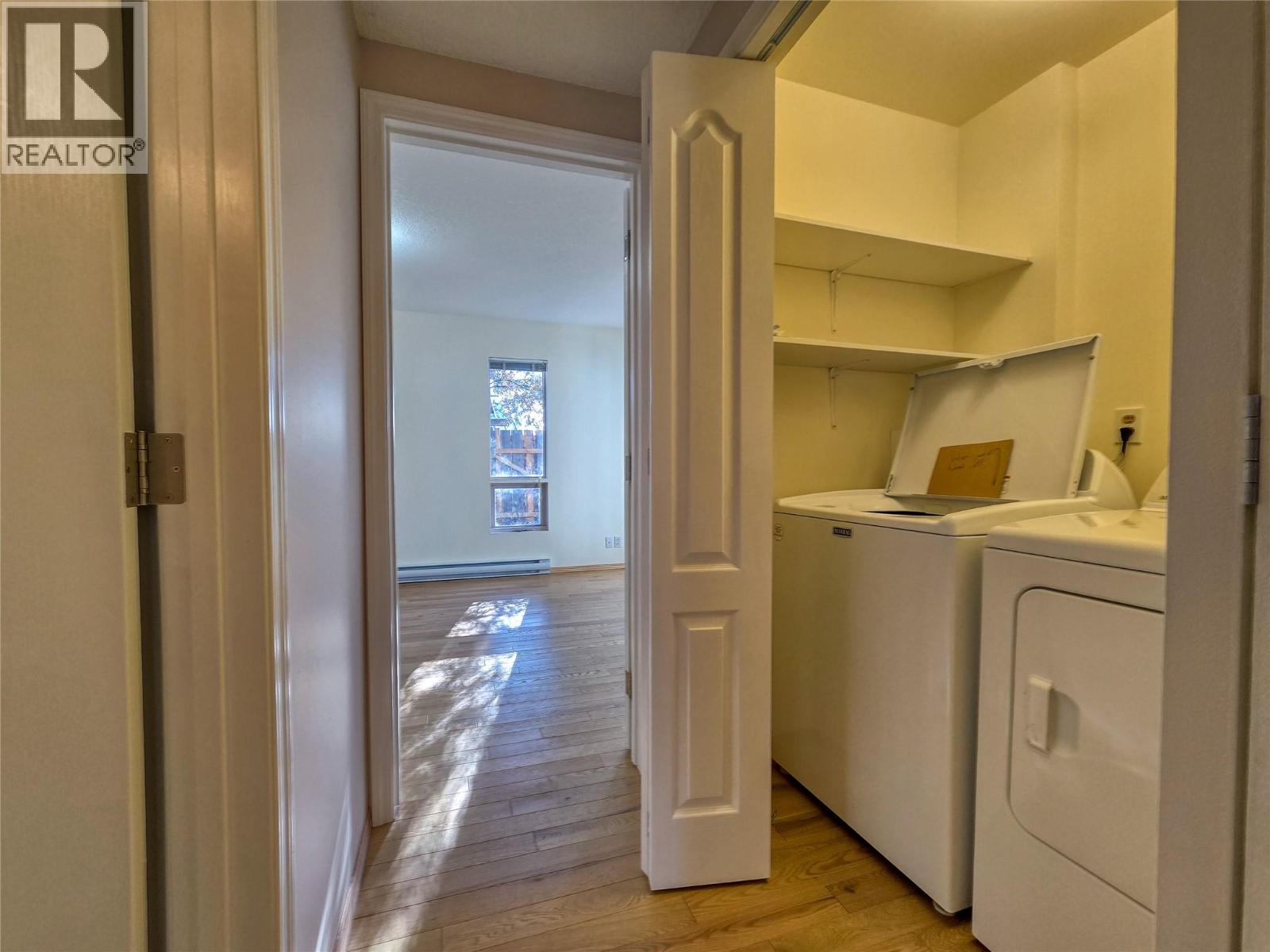 402 12th Avenue, Invermere