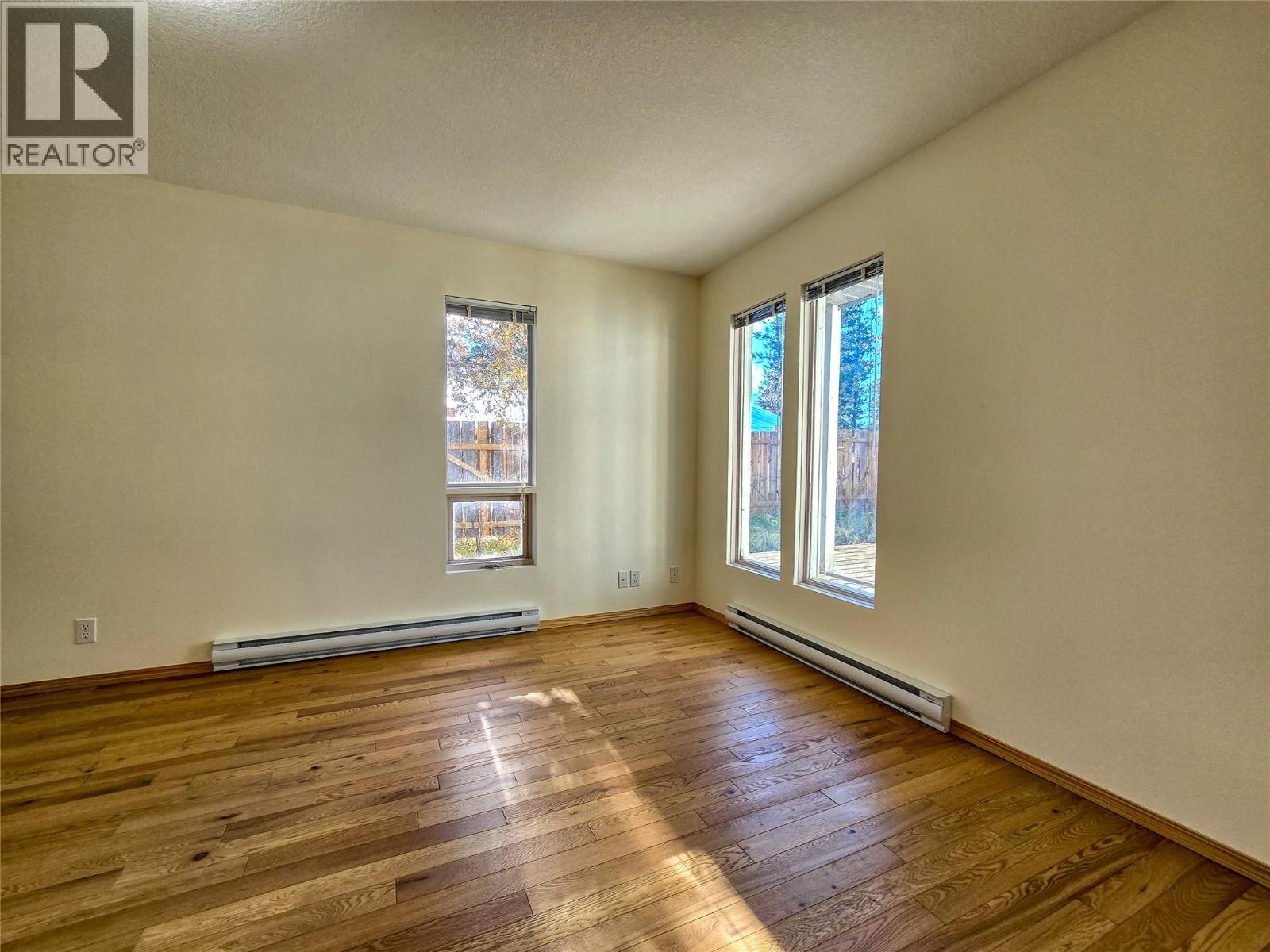 402 12th Avenue, Invermere