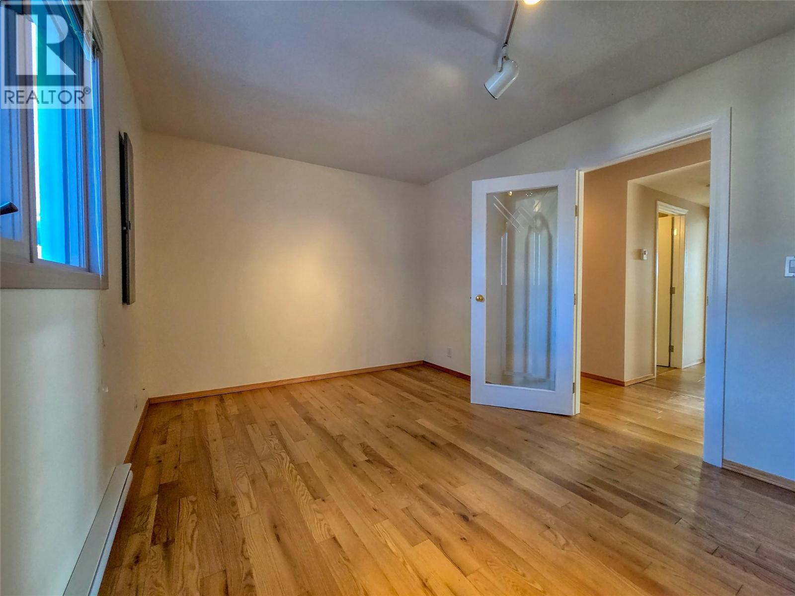 402 12th Avenue, Invermere