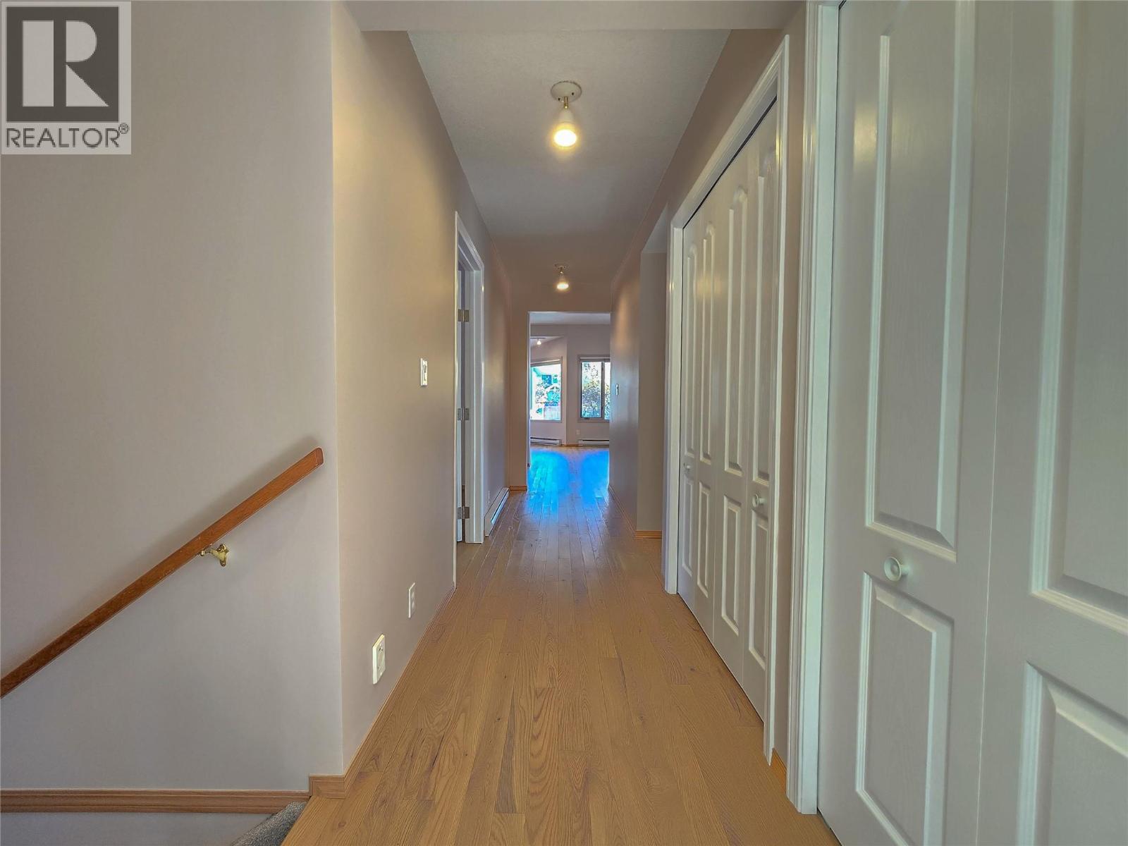 402 12th Avenue, Invermere